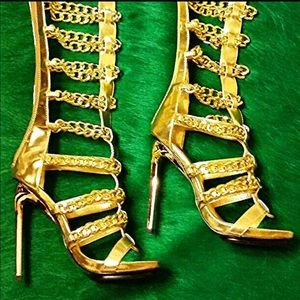 Privileged Knee High Heels Sandals